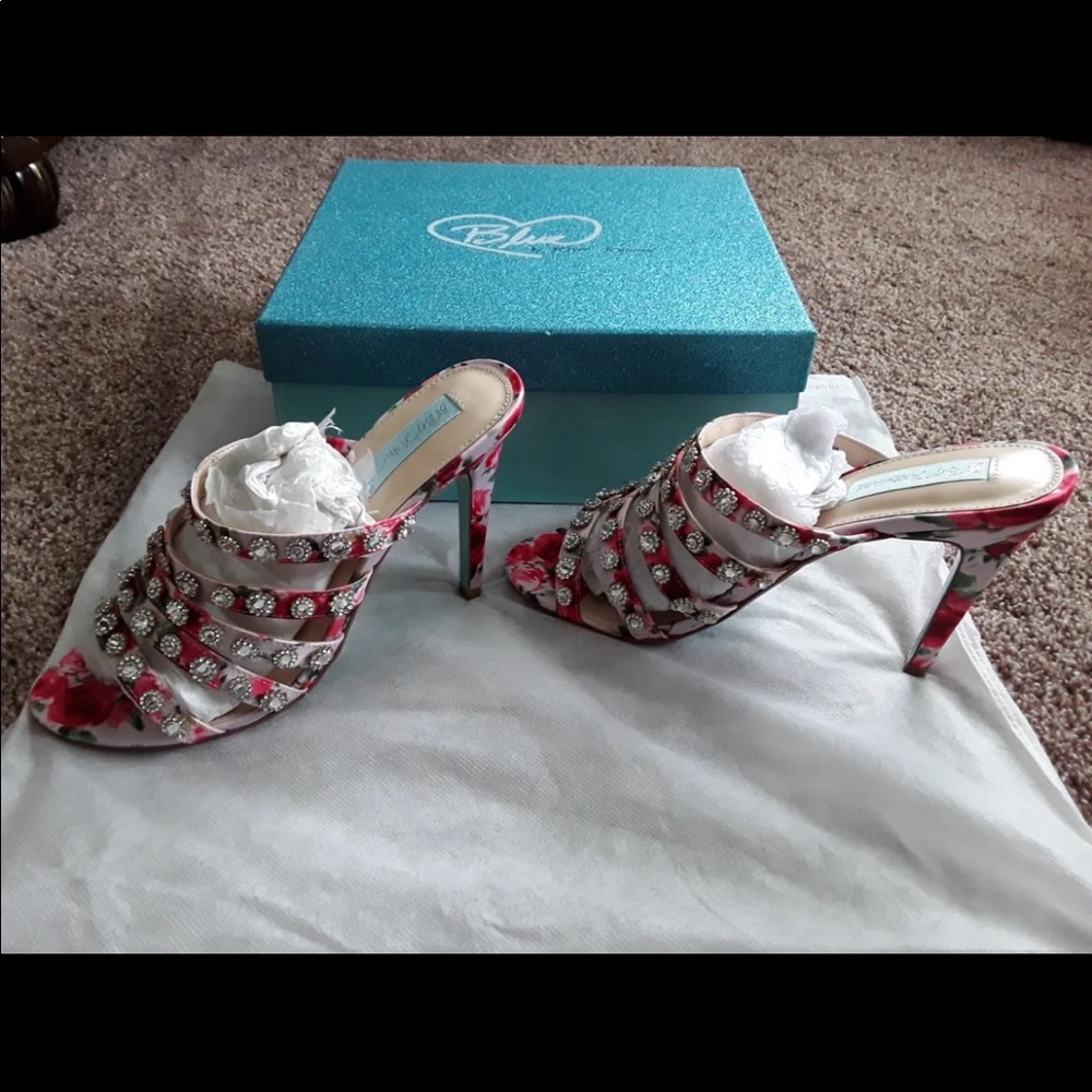 Betsey Johnson Blue Women's SB-Jovi Heeled Sandal